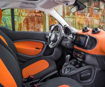 2015-Smart-ForTwo-ForFour-9