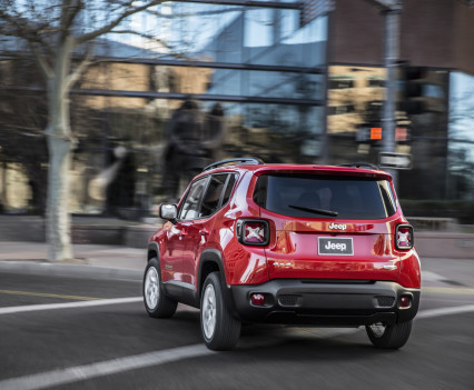 2015-Jeep-Renegade-12