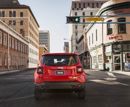 2015-Jeep-Renegade-32