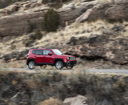 2015-Jeep-Renegade-35