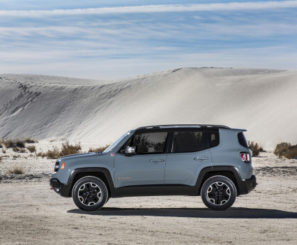 2015-Jeep-Renegade-37