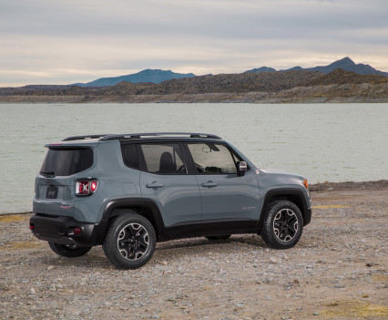 2015-Jeep-Renegade-48