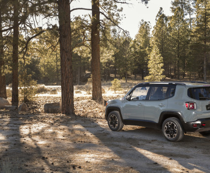 2015-Jeep-Renegade-55