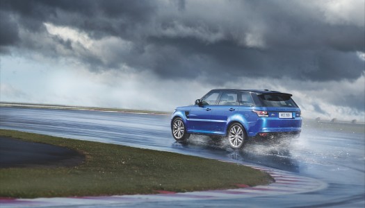 Range Rover Sport SVR, il più veloce e potente Land Rover di sempre