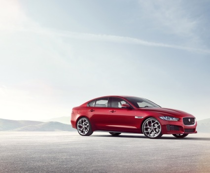 Jaguar-XE-2016MY-1