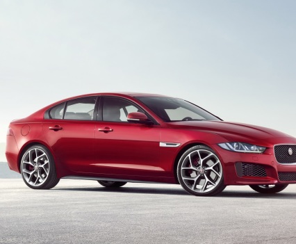 Jaguar-XE-2016MY-29