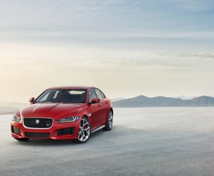 Jaguar-XE-2016MY-3