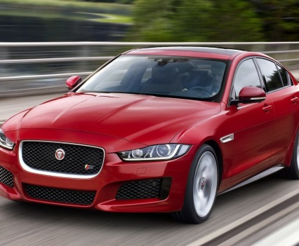 Jaguar-XE-2016MY-33