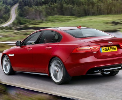 Jaguar-XE-2016MY-34