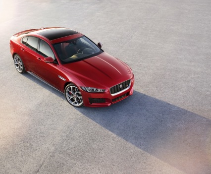 Jaguar-XE-2016MY-4