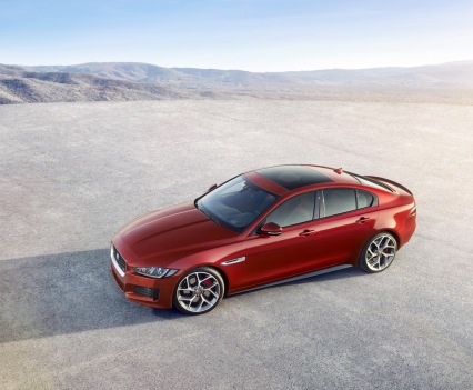 Jaguar-XE-2016MY-7