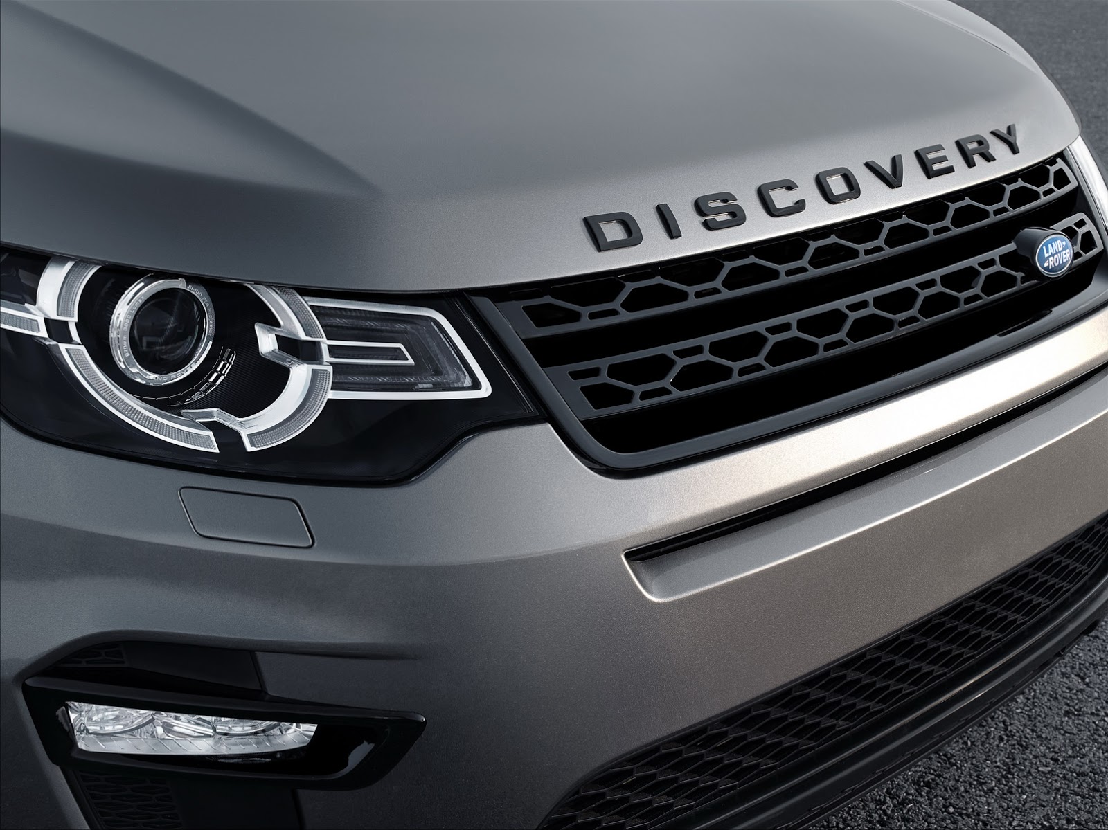 LR-Discovery-Sport-40
