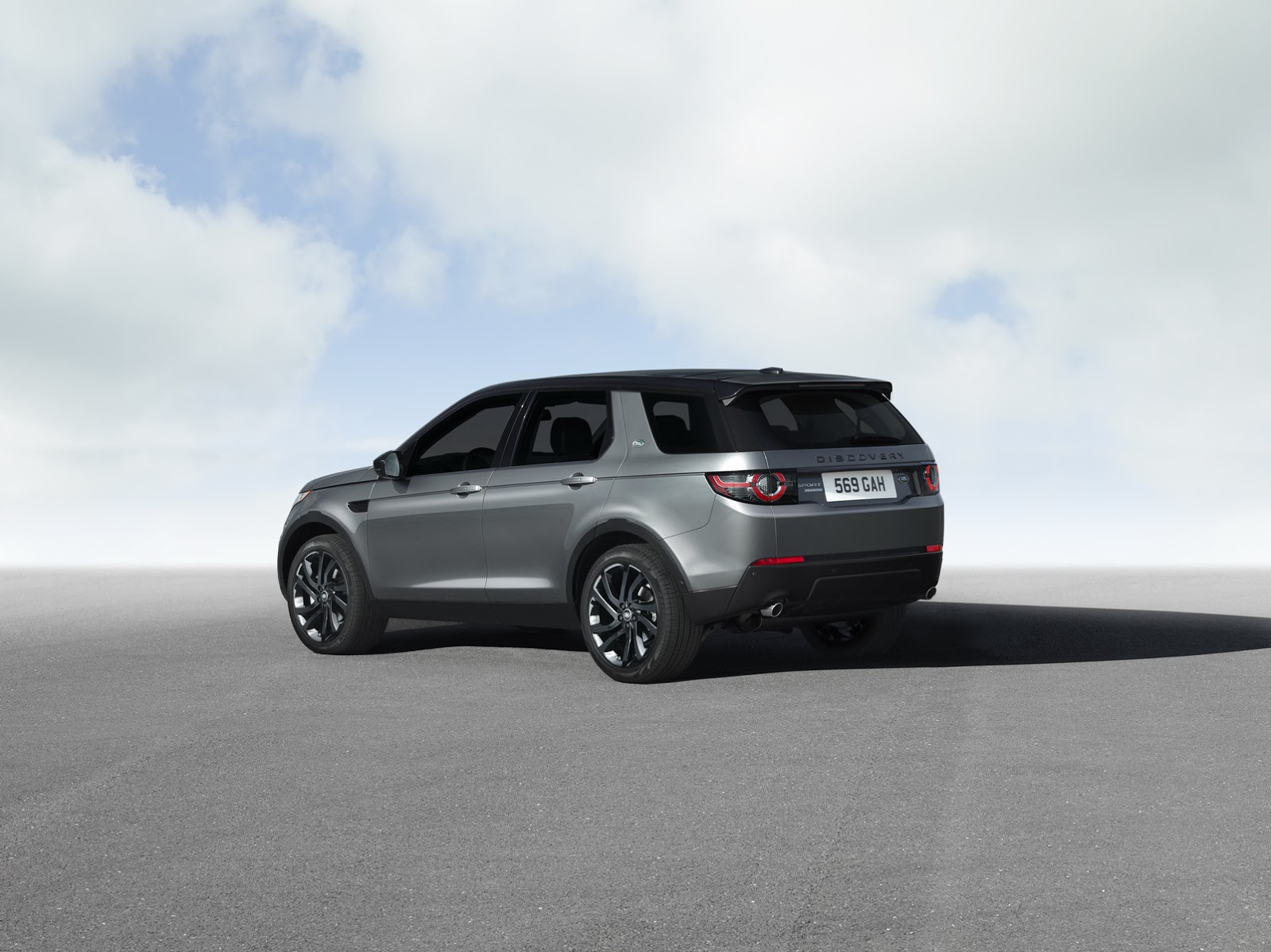 LR-Discovery-Sport-41