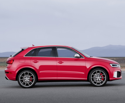 2015-Audi-RS-Q3-8