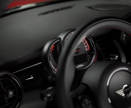 2015-Mini-JCW-13