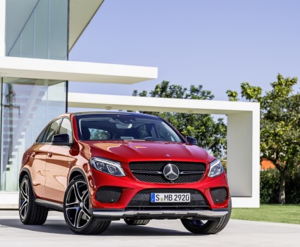 2016-Mercedes-Benz-GLE-Coupe-13