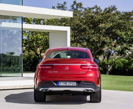 2016-Mercedes-Benz-GLE-Coupe-15