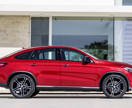 2016-Mercedes-Benz-GLE-Coupe-29