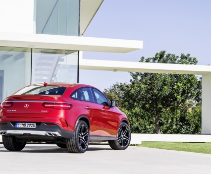 2016-Mercedes-Benz-GLE-Coupe-4
