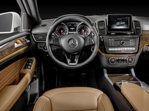 2016-Mercedes-Benz-GLE-Coupe-40