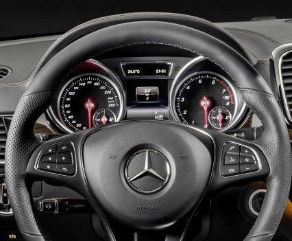 2016-Mercedes-Benz-GLE-Coupe-43