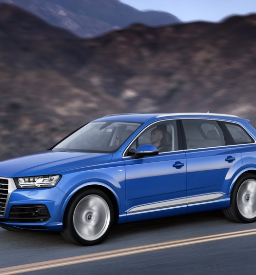 Audi-Q7-New-2016-18