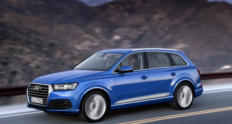 Audi-Q7-New-2016-18