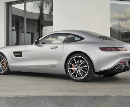 Mercedes-amg-gt-48