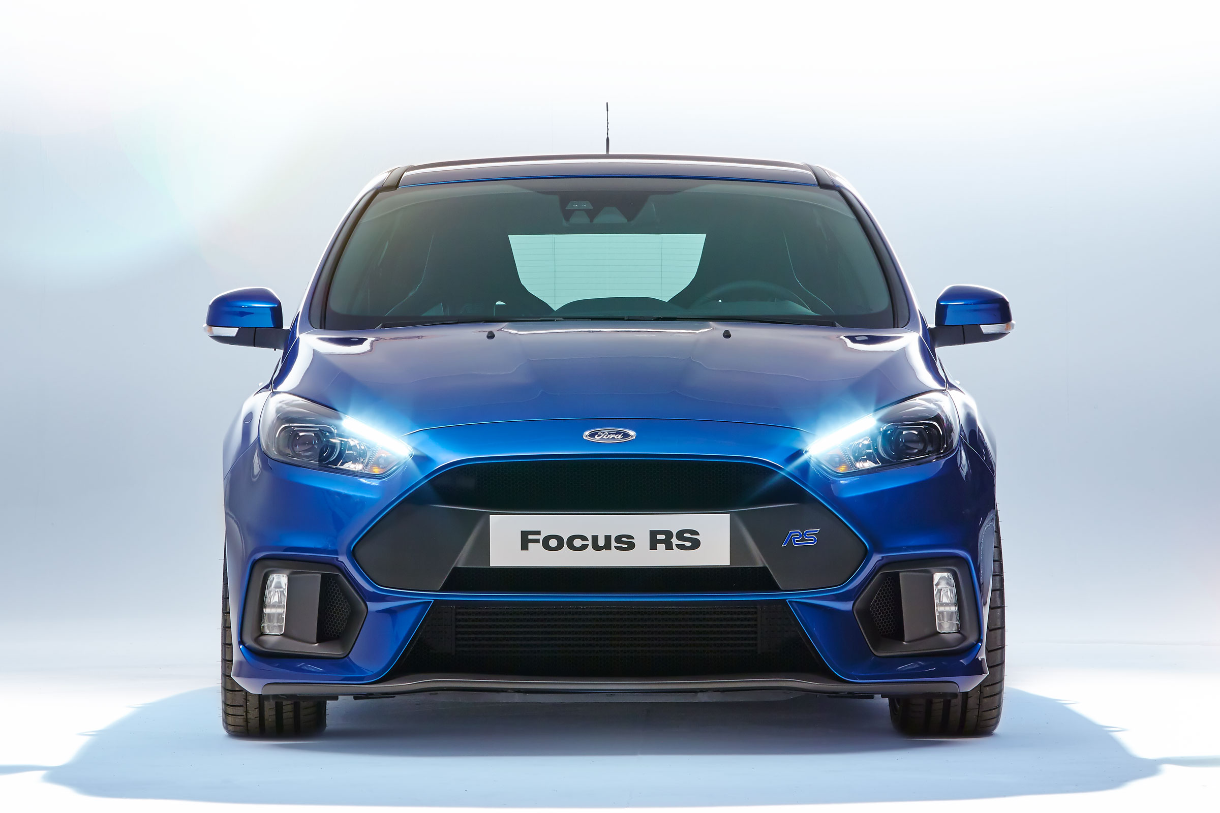 Ford-Focus-RS-2016-11