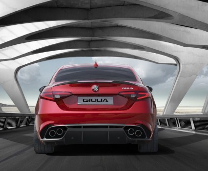 Nuova-alfa-giulia-quadrifoglio-14