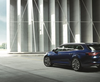 Renault-talisman-sporter-station-wagon-14