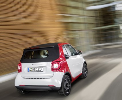 Smart-fortwo-cabrio-2016-nuova-12