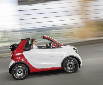 Smart-fortwo-cabrio-2016-nuova-18