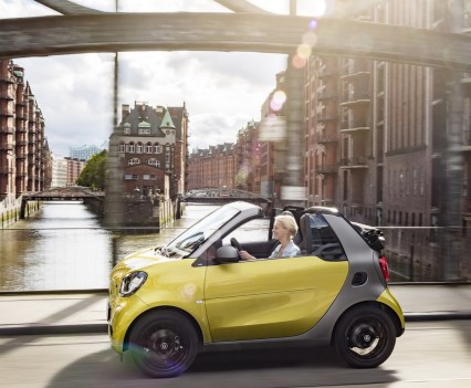 Smart-fortwo-cabrio-2016-nuova-29