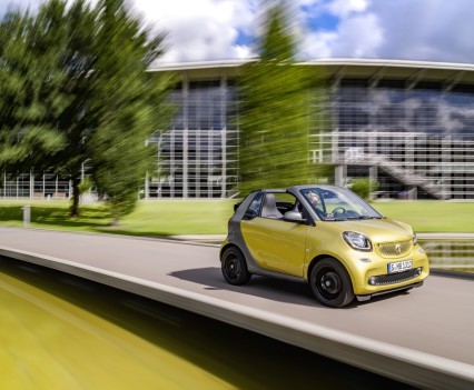 Smart-fortwo-cabrio-2016-nuova-30