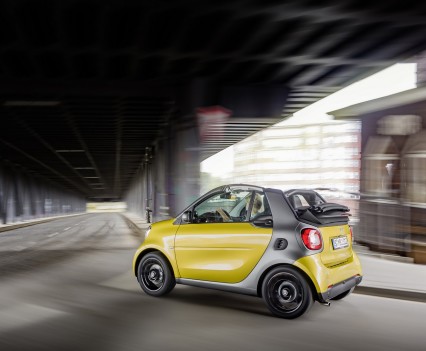 Smart-fortwo-cabrio-2016-nuova-31