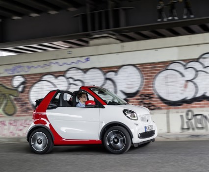 Smart-fortwo-cabrio-2016-nuova-6