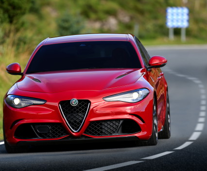 Alfa- Giulia-Quadrifoglio-prezzo11