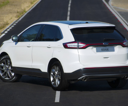Ford-Edge-crossover-2016-15