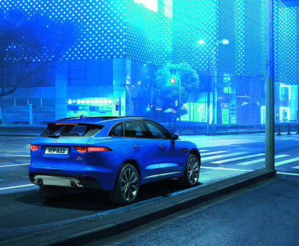 Jaguar-f-pace-42