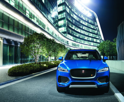 Jaguar-f-pace-45