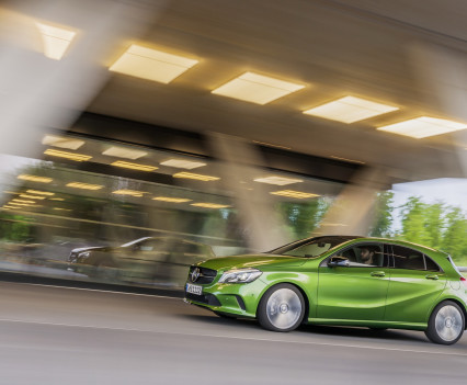 A 220d 4MATIC (Style), Elbaitgrün. Interieur Schwarz / GrünA 220d 4MATIC (Style), elbaite green, Interior black / green