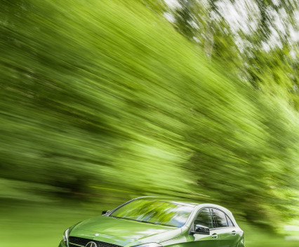 A 220d 4MATIC (Style), Elbaitgrün. Interieur Schwarz / GrünA 220d 4MATIC (Style), elbaite green, Interior black / green