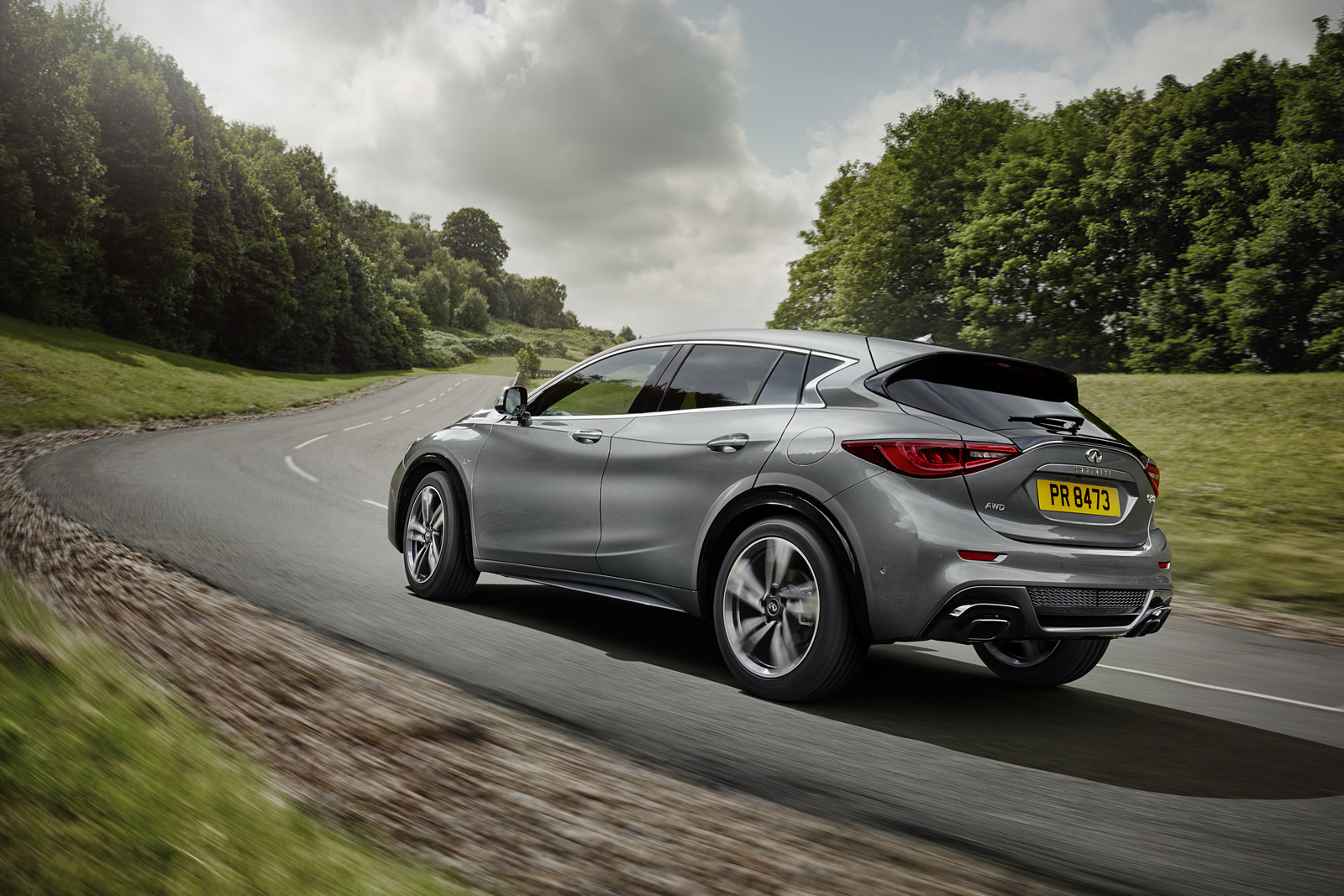 Designed for a new generation of buyers who are not willing to be defined by their choice of vehicle body type, the Infiniti Q30 challenges convention with its bold character and daring shape. The car stays true to the signature design cues from the original 2013 concept and exemplifies Infiniti's design-led, customer-centric approach to product development. The unconventional stance and asymmetric interior contribute to an overall design that is certain to command attention.