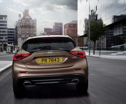 Designed for a new generation of buyers who are not willing to be defined by their choice of vehicle body type, the Infiniti Q30 challenges convention with its bold character and daring shape. The car stays true to the signature design cues from the original 2013 concept and exemplifies Infiniti's design-led, customer-centric approach to product development. The unconventional stance and asymmetric interior contribute to an overall design that is certain to command attention.