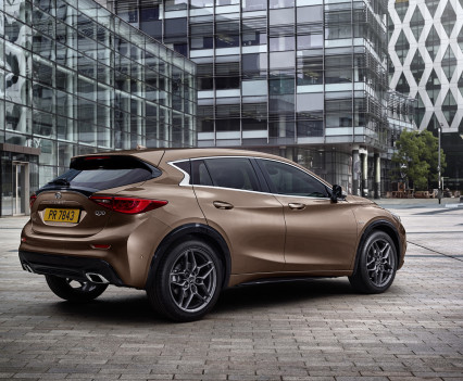 Designed for a new generation of buyers who are not willing to be defined by their choice of vehicle body type, the Infiniti Q30 challenges convention with its bold character and daring shape. The car stays true to the signature design cues from the original 2013 concept and exemplifies Infiniti's design-led, customer-centric approach to product development. The unconventional stance and asymmetric interior contribute to an overall design that is certain to command attention.