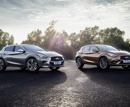 Nuova-Infiniti-Q30-2016-8