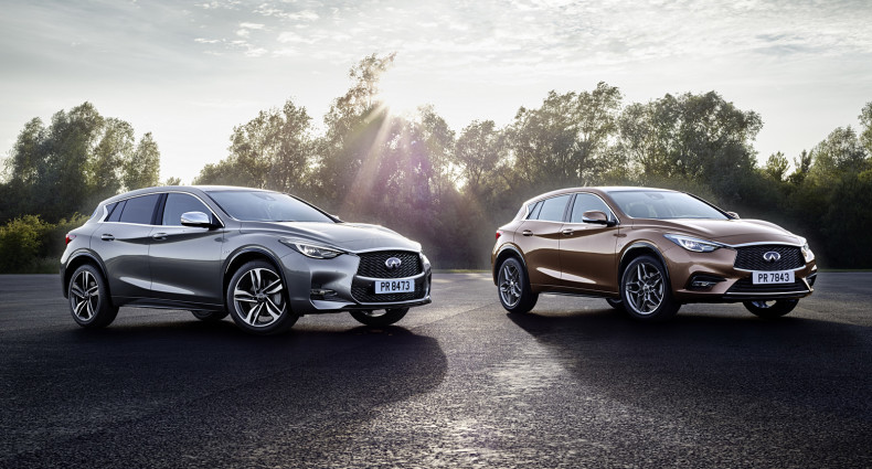 Nuova-Infiniti-Q30-2016-8