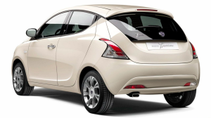 Nuova-Lancia-Ypsilon-2016-4