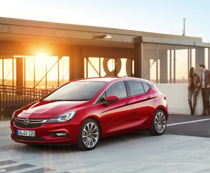 Nuova-Opel-Astra-2016-1